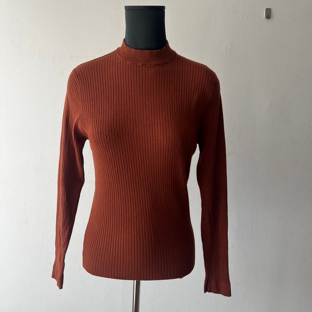 Rust Ribbed Knit Sweater - Picture 2 of 8